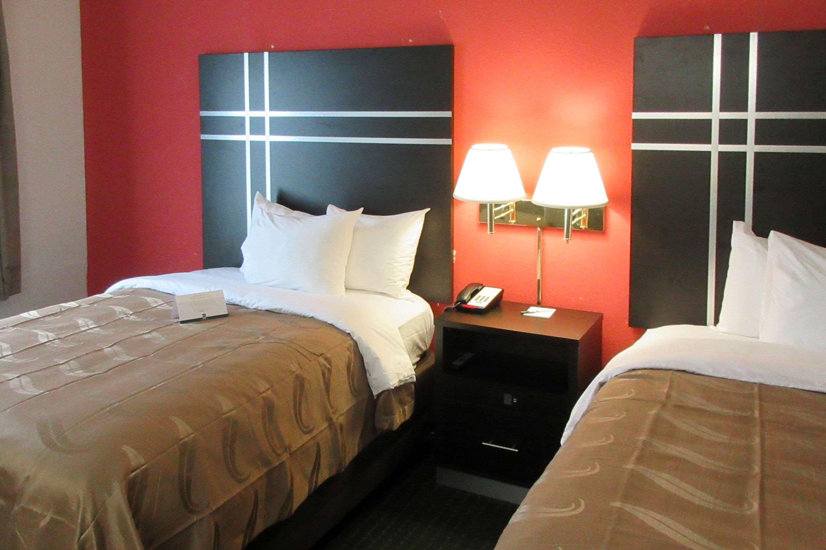 Quality Suites Atlanta Airport East Forest Park Exterior foto