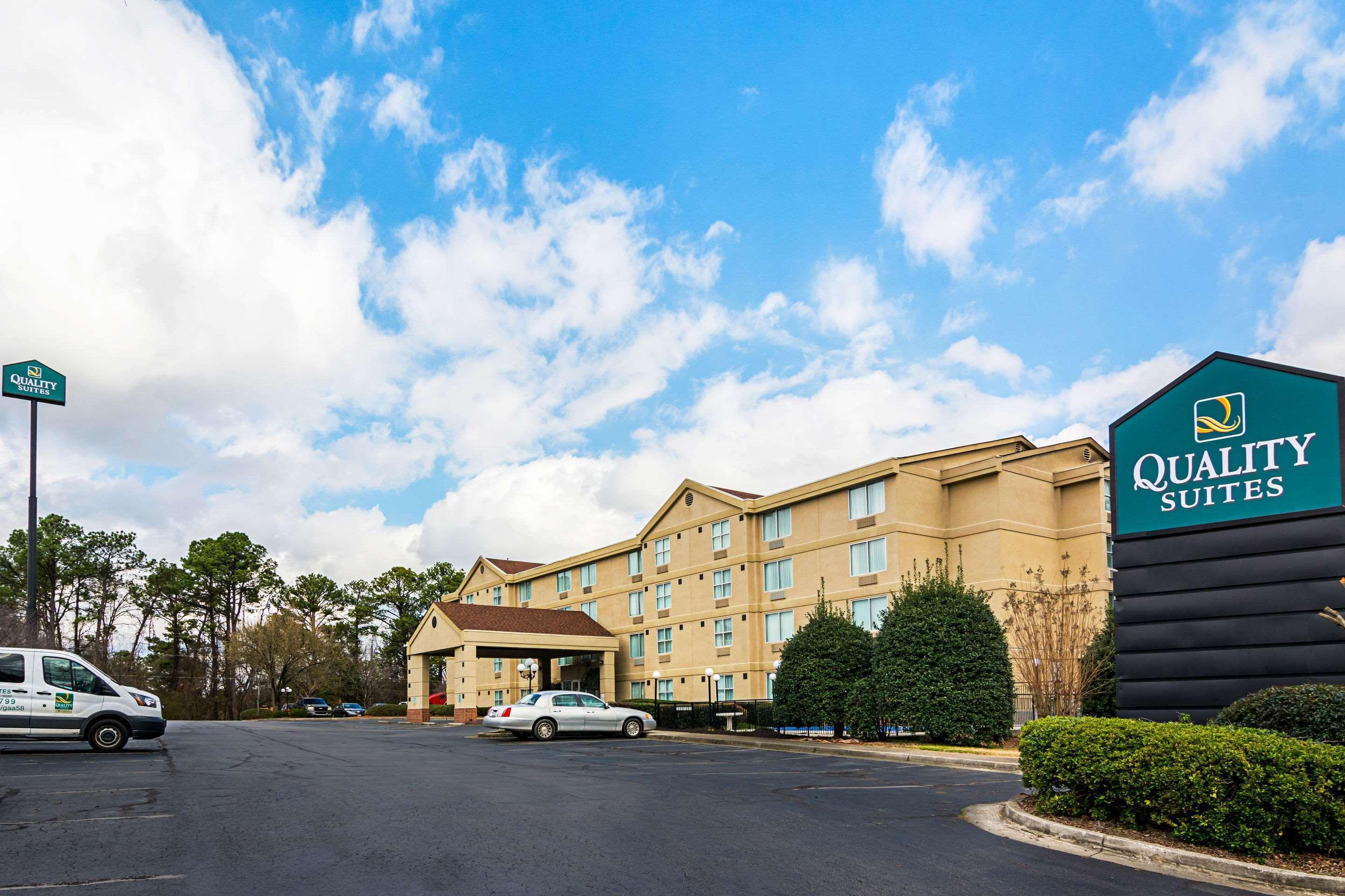 Quality Suites Atlanta Airport East Forest Park Exterior foto