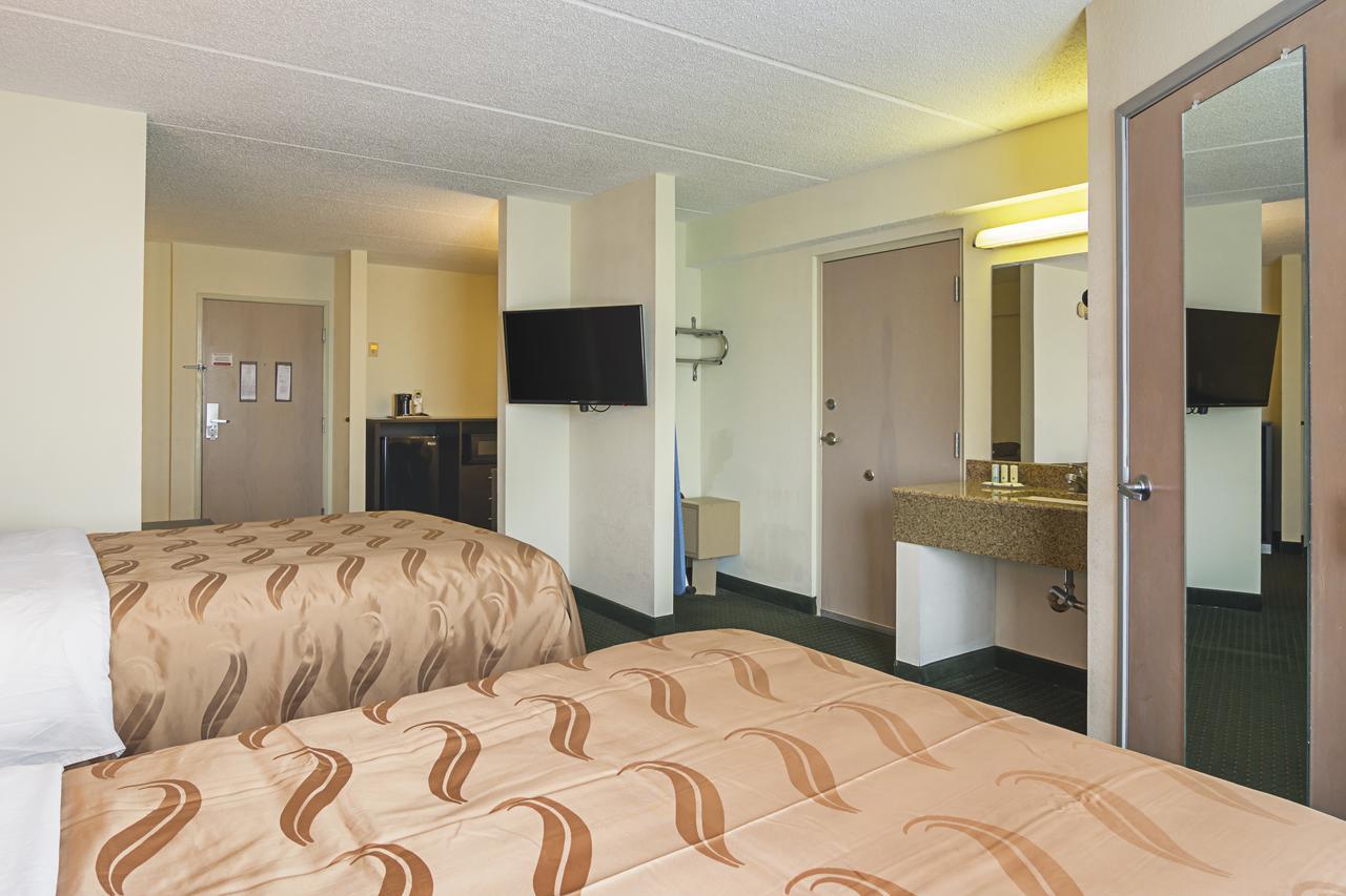 Quality Suites Atlanta Airport East Forest Park Exterior foto