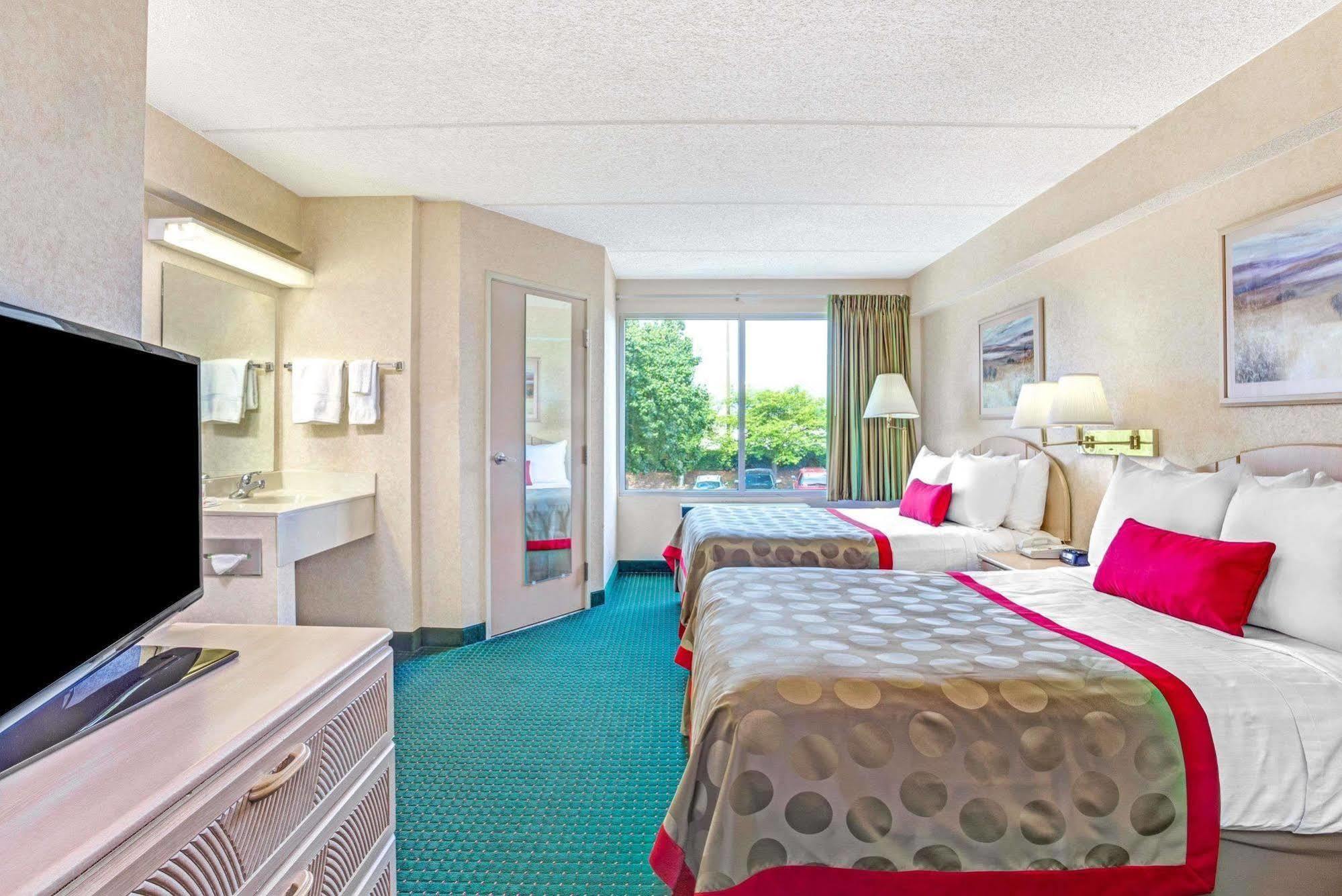 Quality Suites Atlanta Airport East Forest Park Exterior foto