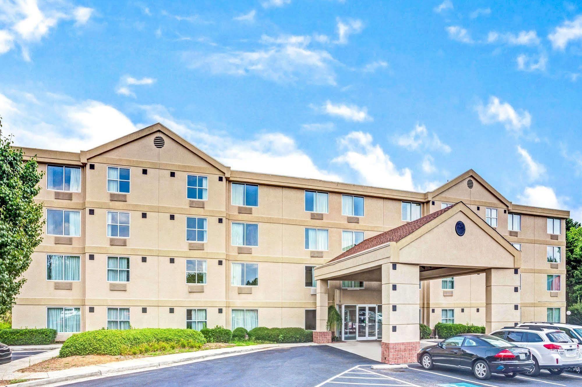 Quality Suites Atlanta Airport East Forest Park Exterior foto