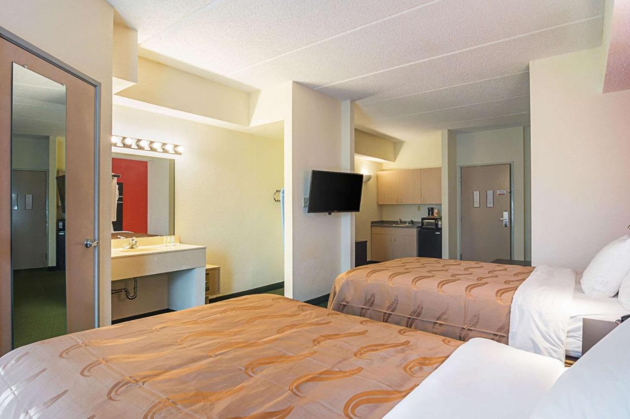 Quality Suites Atlanta Airport East Forest Park Exterior foto